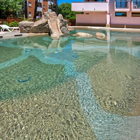 Ξενοδοχείο με διαμερίσματα Bosco Canoro Μπιμπιόνε