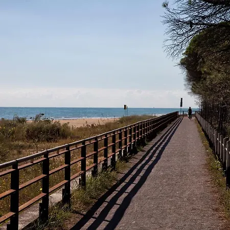 Ξενοδοχείο με διαμερίσματα Bosco Canoro Μπιμπιόνε